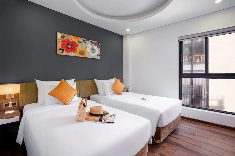 2-Bedroom Junior Apartment with Balcony City View